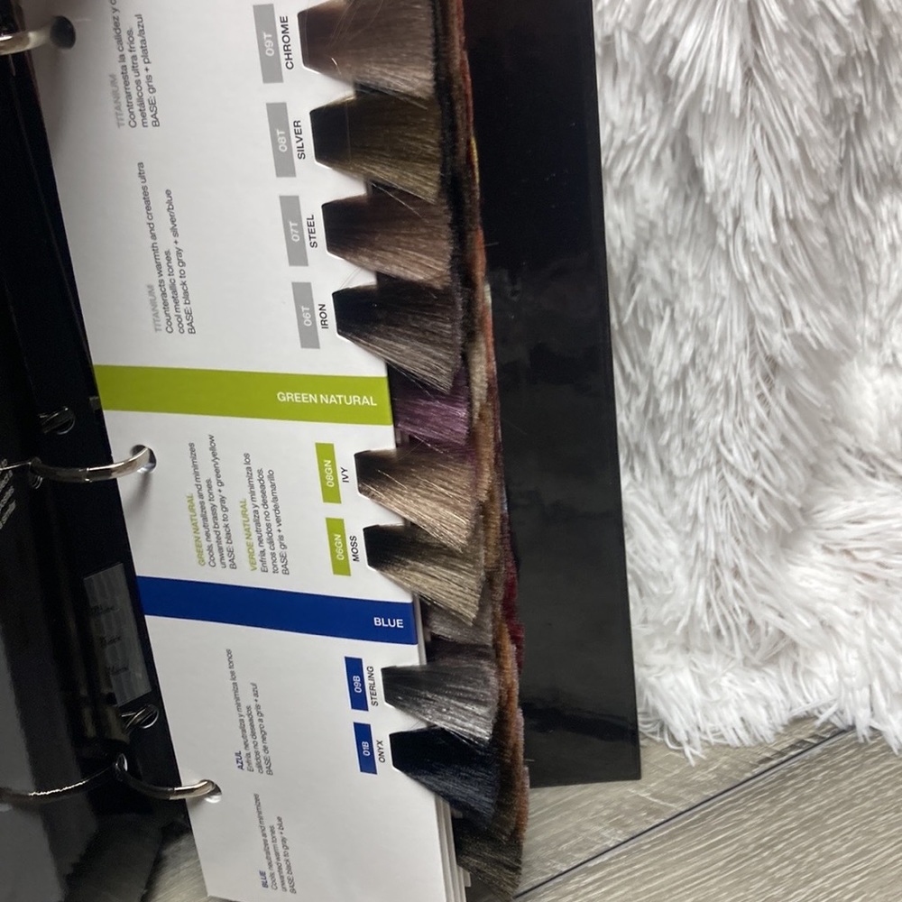 Redken Shades EQ Pink and Black Haircolor Set swatch book - Picture 2 of 16